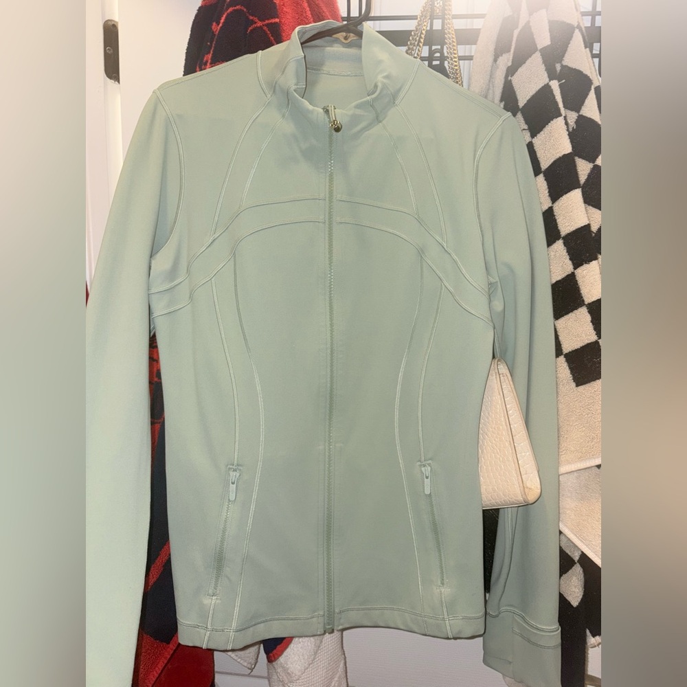 Lululemon sage green define jacket & matching leggings